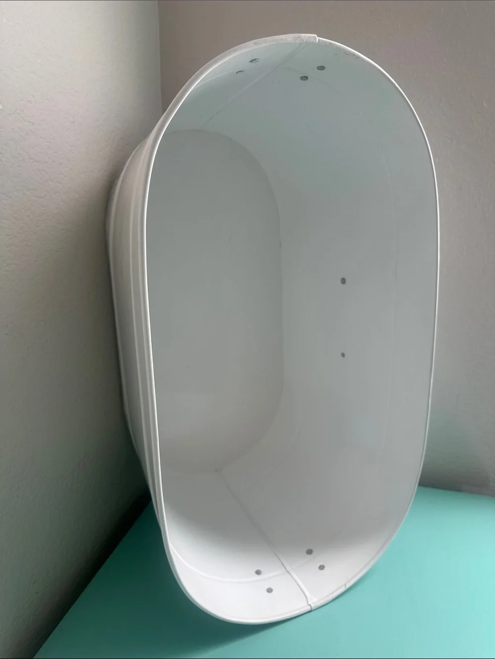 Harry Baker white handmade metal storage tub with silver paw detail-used